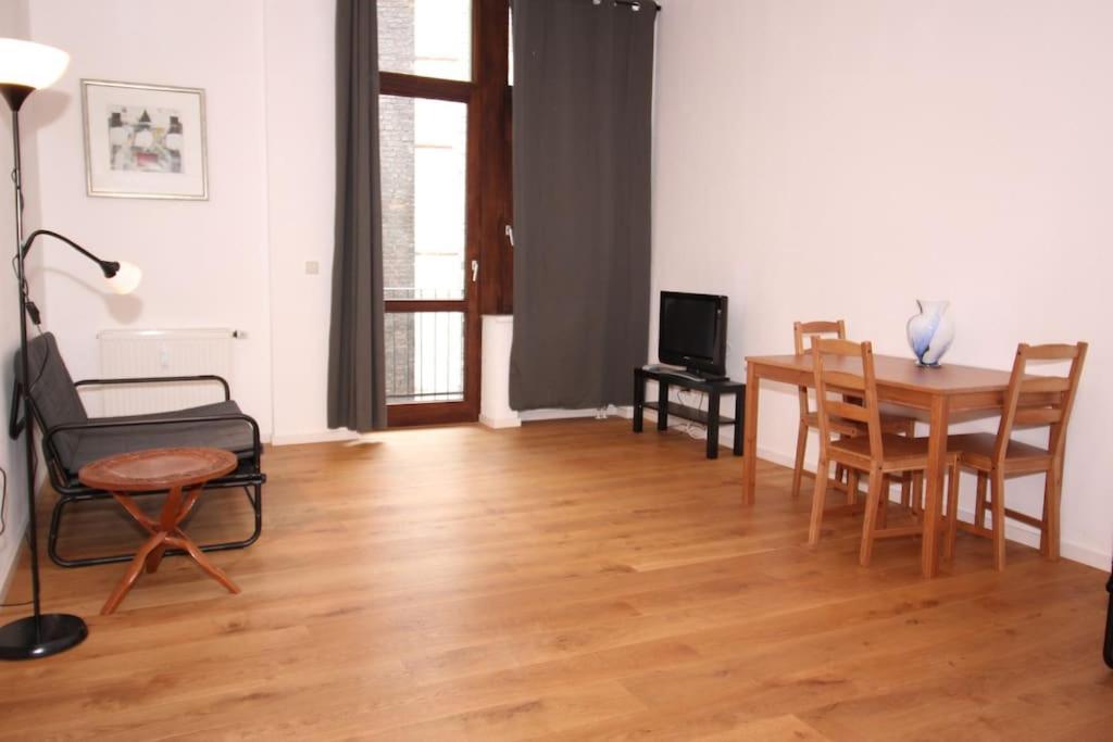 Mainhatten Apartment Франкфурт-на-Майні Номер фото